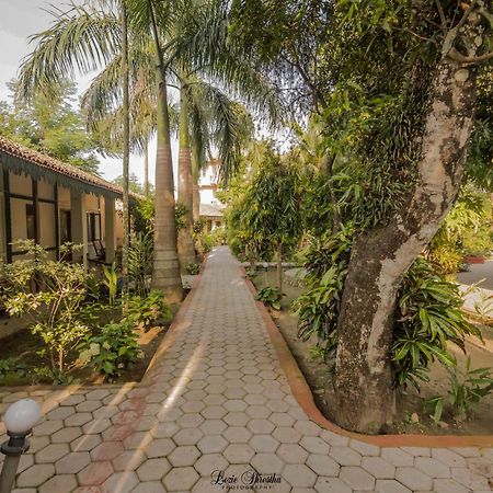 Eden Jungle Resort 索拉哈 外观 照片